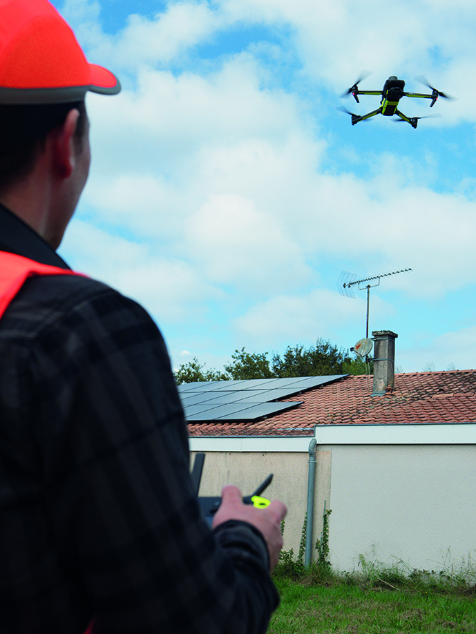 Ce drone performant, permet de réaliser des missions longues et précises.
